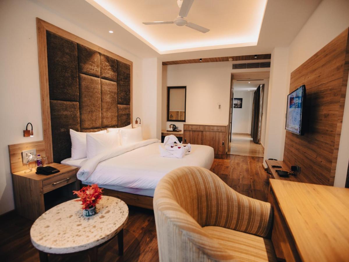 Clarks Inn Express, Dehradun Eksteriør billede