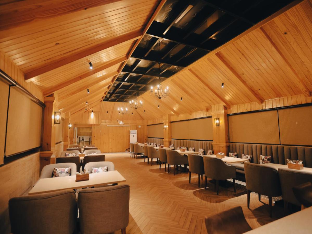 Clarks Inn Express, Dehradun Eksteriør billede