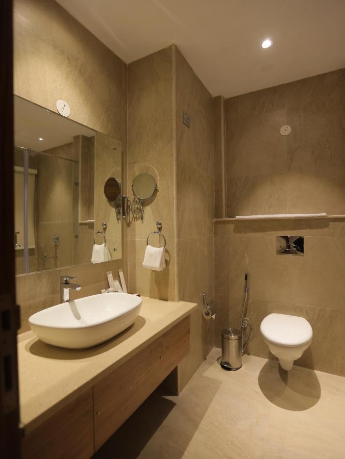 Clarks Inn Express, Dehradun Eksteriør billede